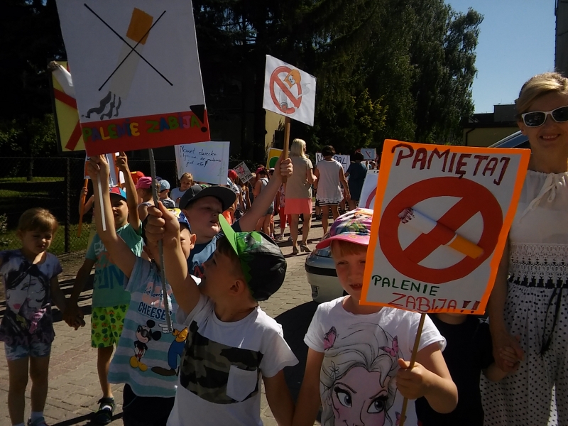 Marsz antynikotynowy.