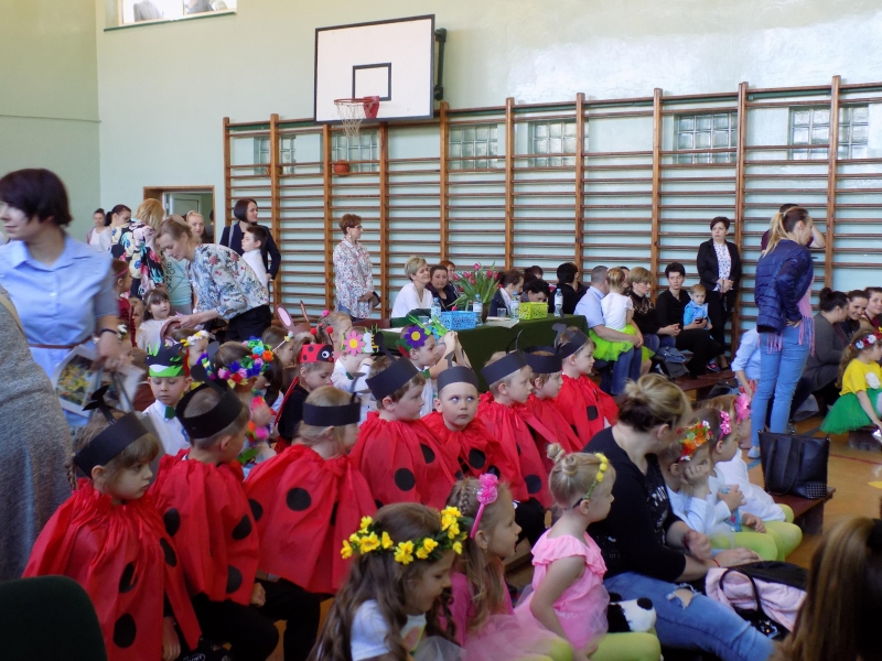 Konkurs piosenki „Na powitanie wiosny”.