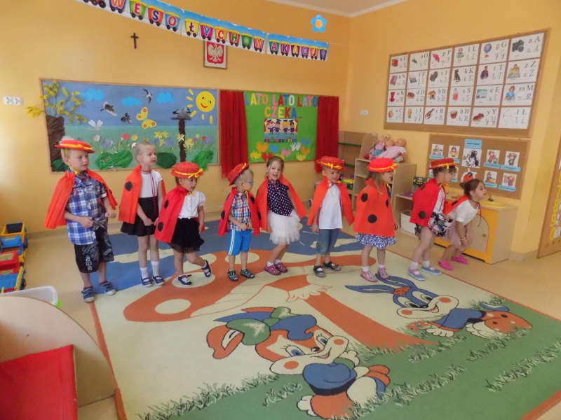 Zakończenie roku szkolnego u Biedronek.