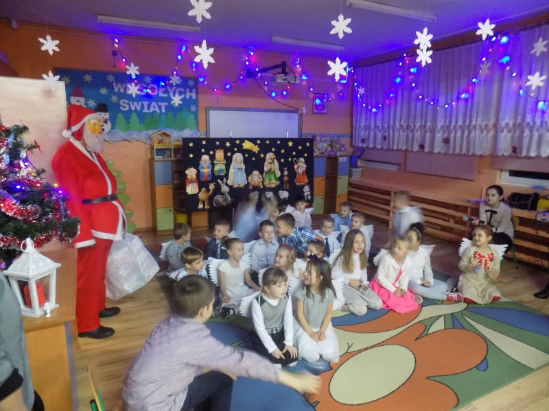 Jasełka w grupie Żabki (6-latki)