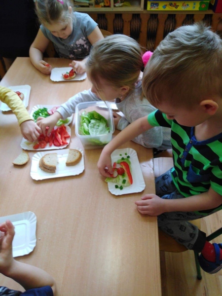 Kolorowe kanapeczki.